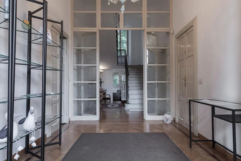 Villa Del Cigno Lecco Guest house